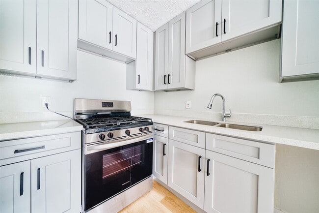 Building Photo - 1424 Marshall St