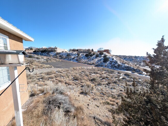 Building Photo - 363 Pinon Creek Rd SE