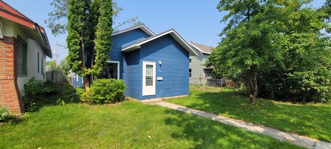 Primary Photo - 3 Bedroom House