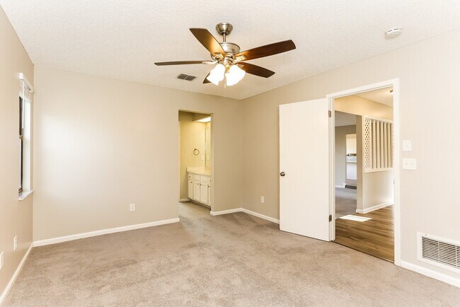 Building Photo - 8539 Echoridge Ct