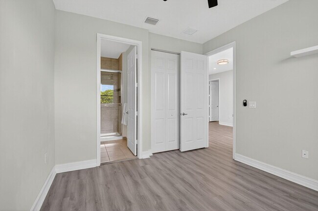 Building Photo - 8101 Ironstone Dr
