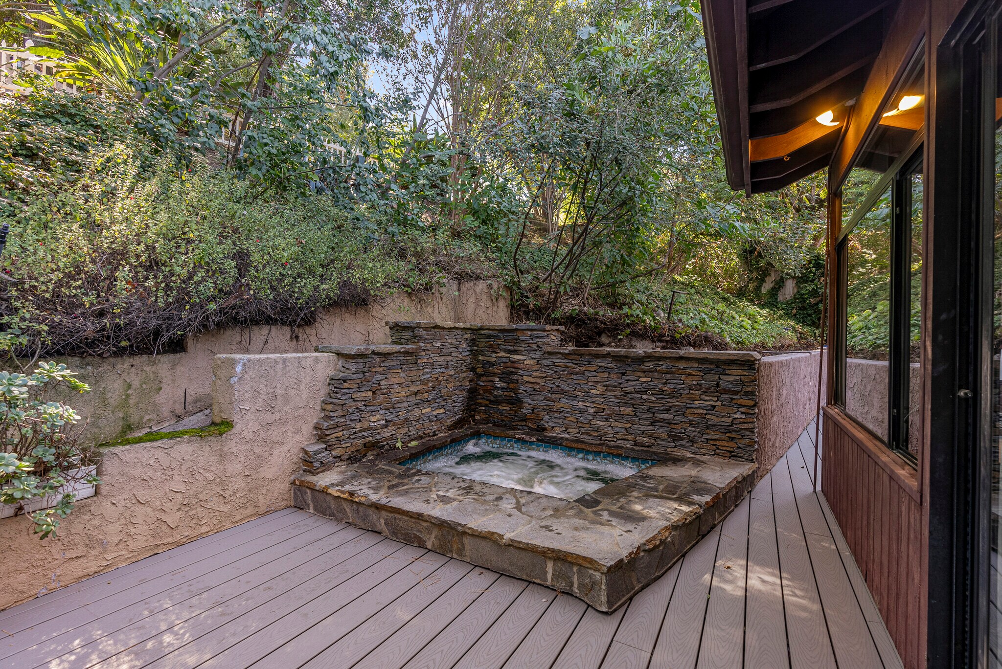 Building Photo - 4006 Milaca Pl