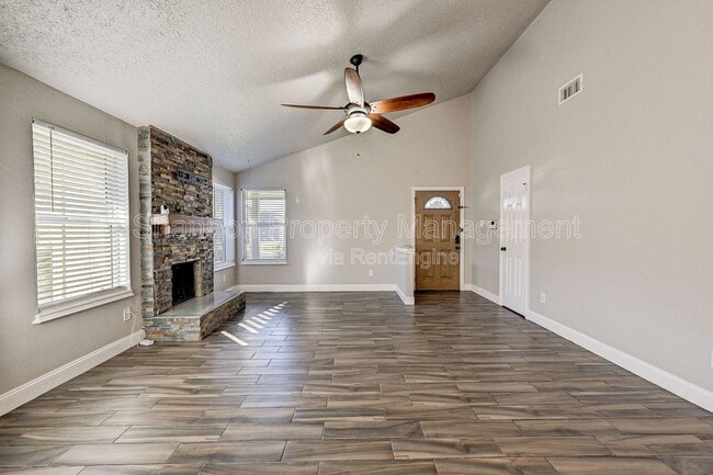 Building Photo - 14027 Blue Falls Dr