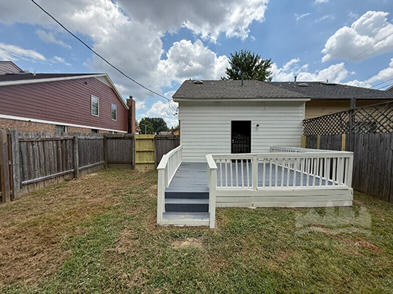 Building Photo - 5850 Grassy Valley Dr