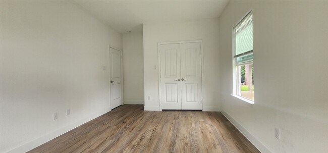 Building Photo - 452 N Cattle Dr