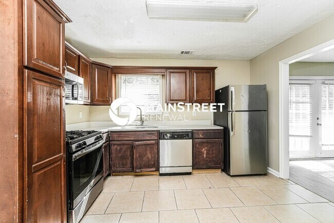 Building Photo - 4 Bedroom Pet-Friendly Home in SNELLVILLE, GA with Main Street Renewal
