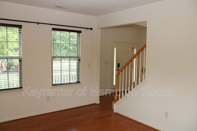 Building Photo - 3901 Grand Isle Dr