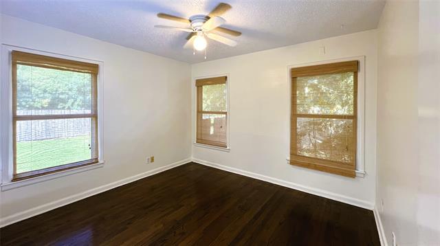 Building Photo - 424 Classen Dr