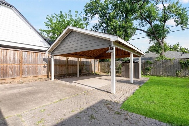 Building Photo - 7307 Raton St