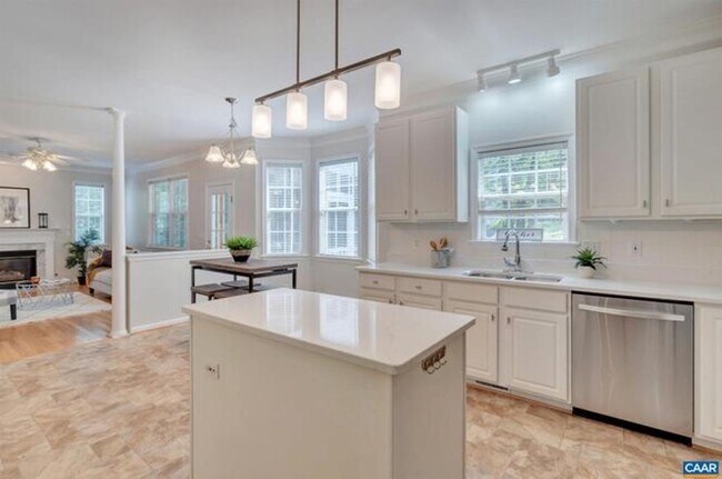 Building Photo - Beautiful 4BR, 3.5 Ba home in Forest Lakes South on a cul-de-sac