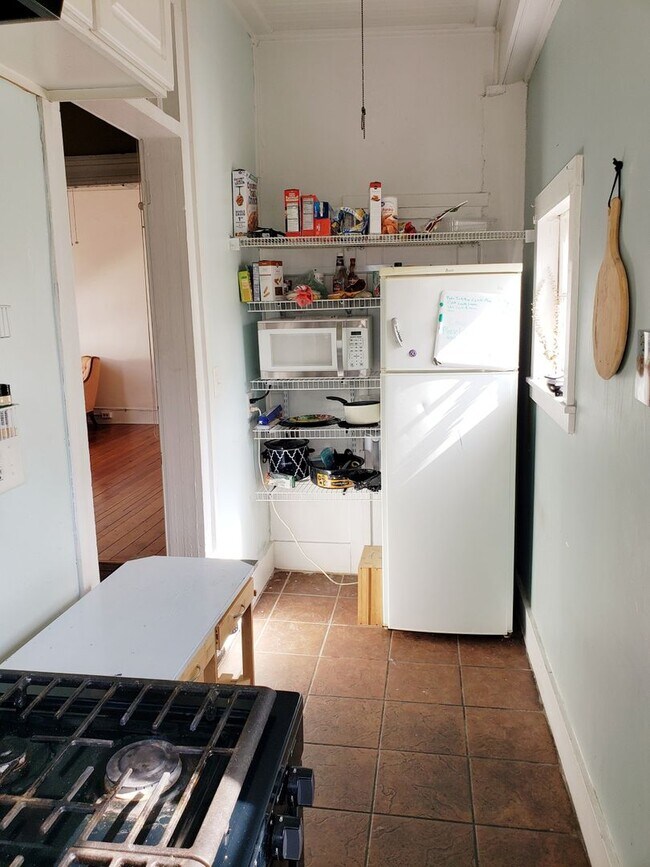 Building Photo - 229 Rutledge Ave