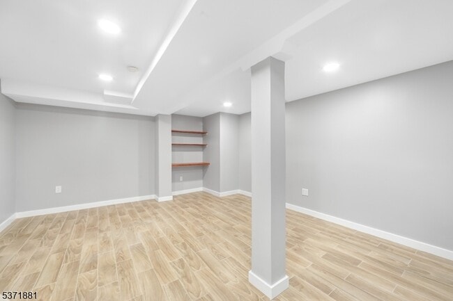 Building Photo - 38 Semel Ave