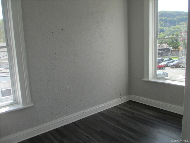 Building Photo - 57 Broadway