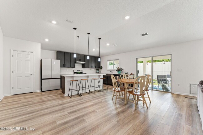 Building Photo - 2256 Hudson Grove