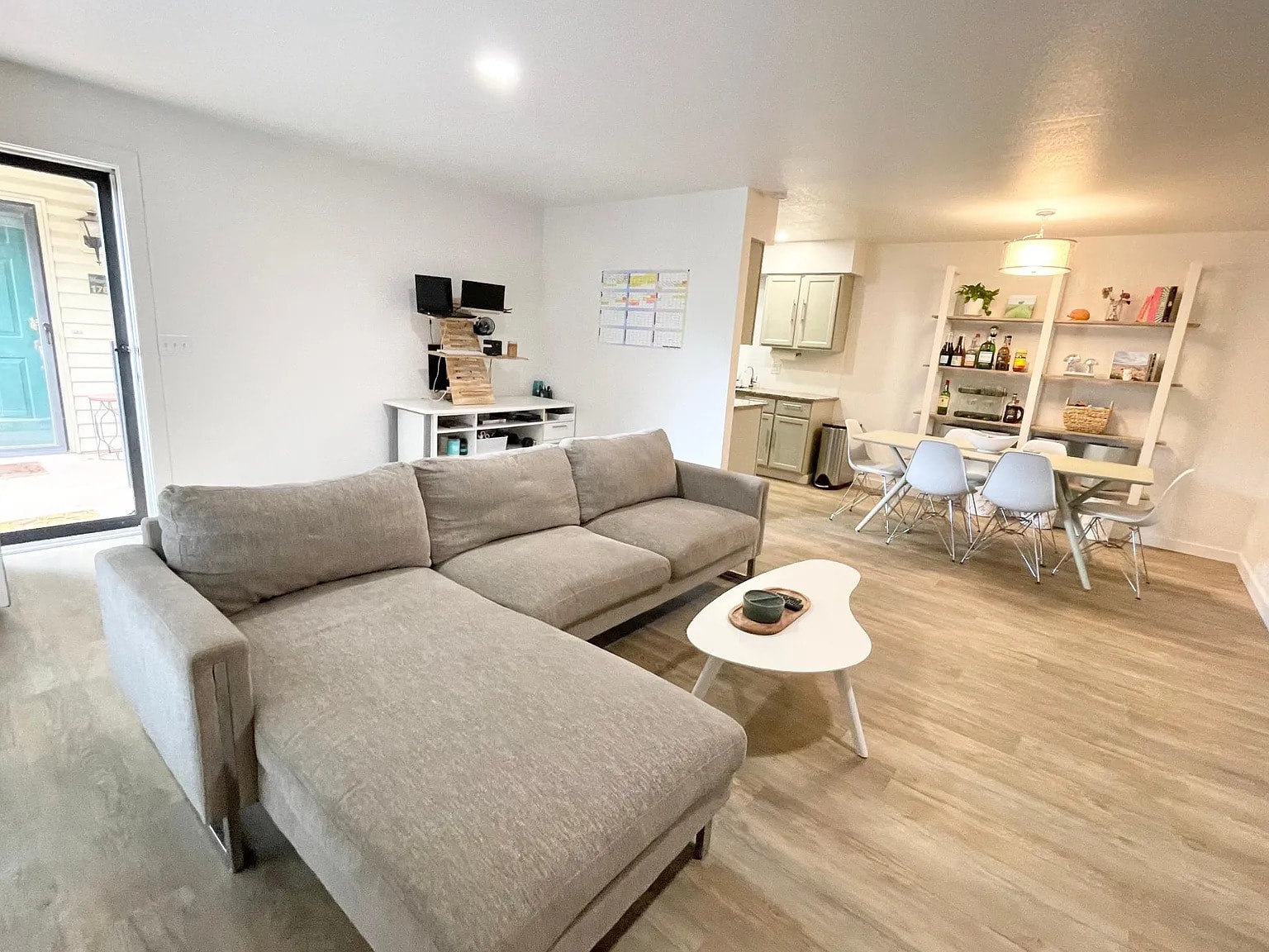 Building Photo - 4400 Hemingway Dr