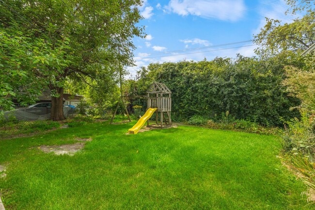 Building Photo - 12548 S Major Ave