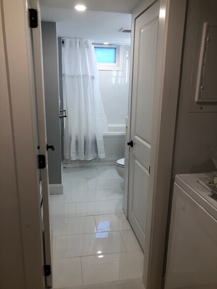 Bathroom - 231 Broadway