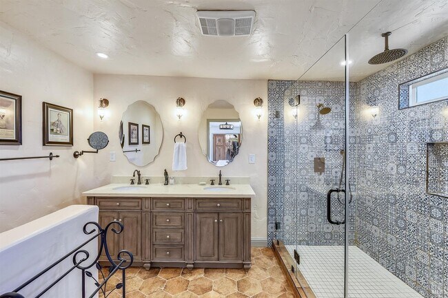 Building Photo - 9 El Camino Real