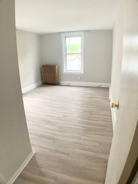 Building Photo - 164 Markle St
