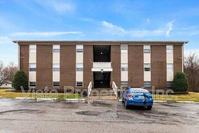 Building Photo - 4119 Glen Hill Manor Dr