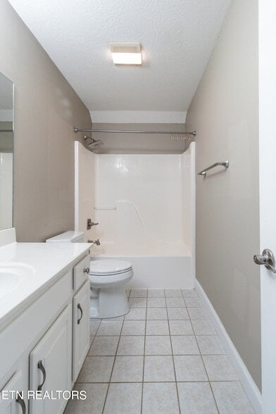 Building Photo - 1100 Winterberry Ln