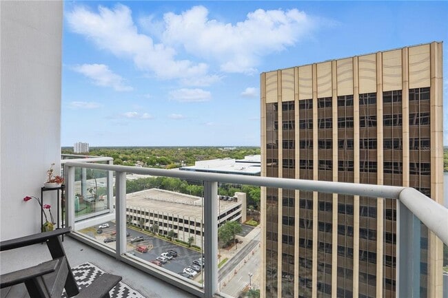 Building Photo - 150 E Robinson St