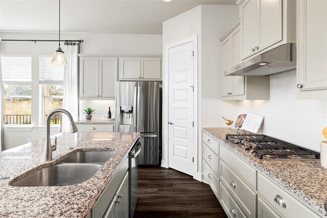 Building Photo - 132 Village Oak Dr