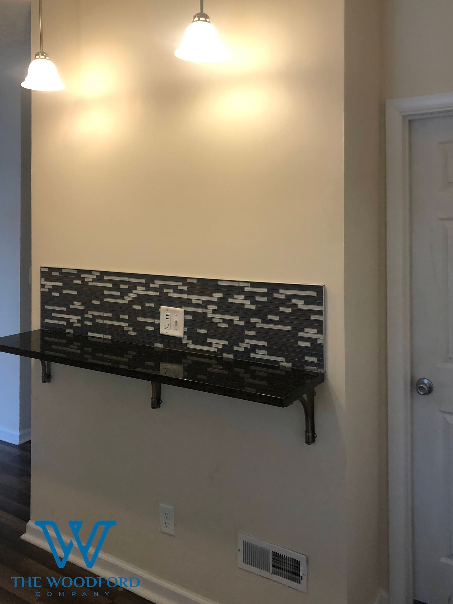 Building Photo - 1641 Summit Street