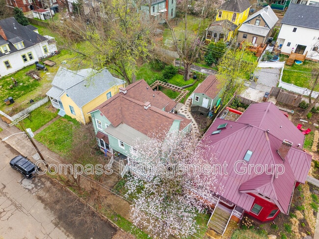 Building Photo - 625 Luttrell St