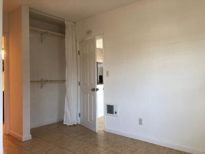 Building Photo - 4830 Auburn Dr