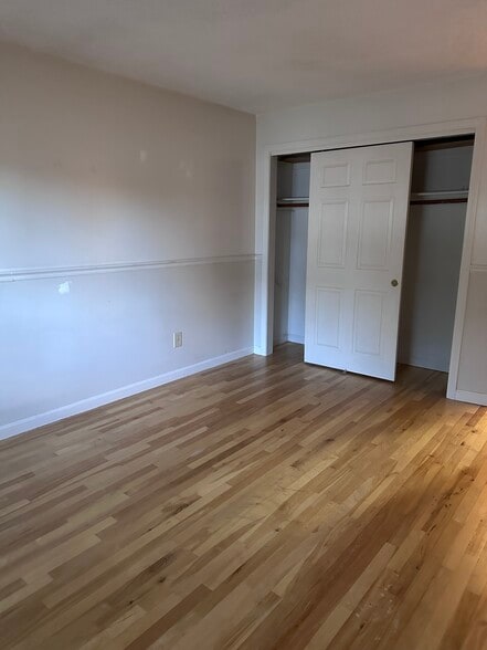 Building Photo - 18 Smithwheel Rd