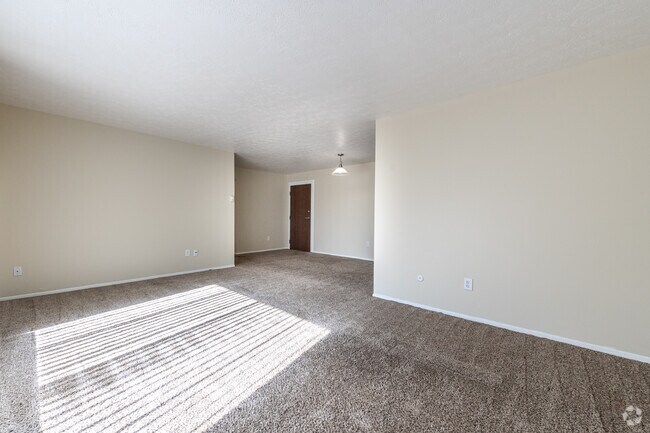 3BR, 2BA - 1070SF - Summit Ridge Apartments