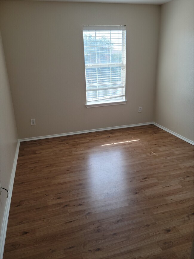 Building Photo - 7915 Summerfern Ct