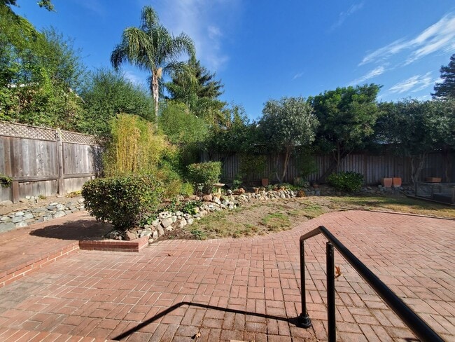 Building Photo - Stylish Single-Level in Marinwood | Great ...