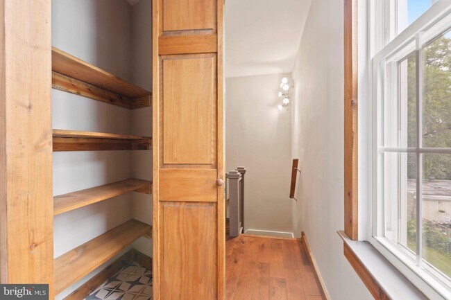 Building Photo - 3502 Buena Vista Ave