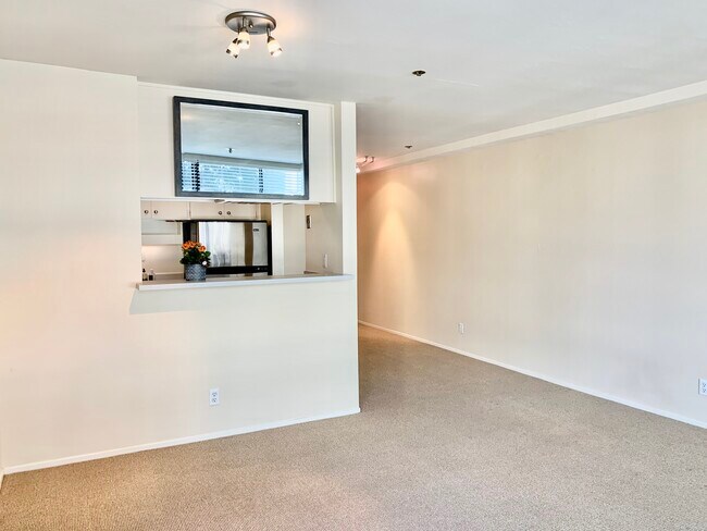 Building Photo - 455 Vallejo St