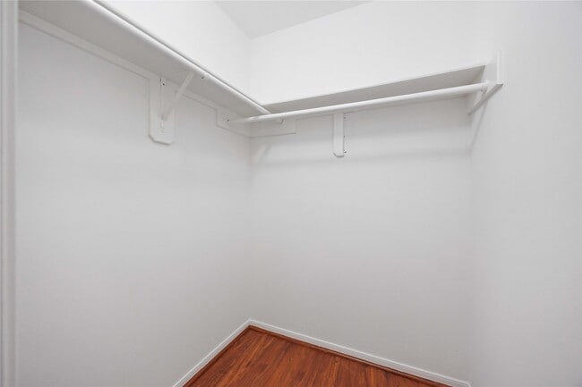 Building Photo - 16710 Cheshire Pl Dr