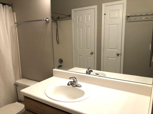 Building Photo - 13058 Autumn Woods Way