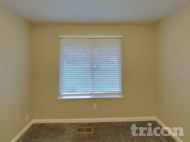 Building Photo - 25913 128th Pl SE