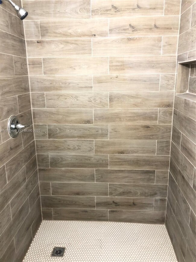 Building Photo - 2463 NE 183rd St