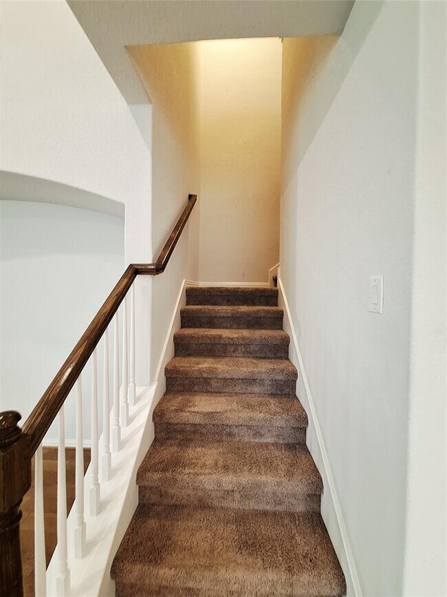 Building Photo - 5900 Bucine Cv