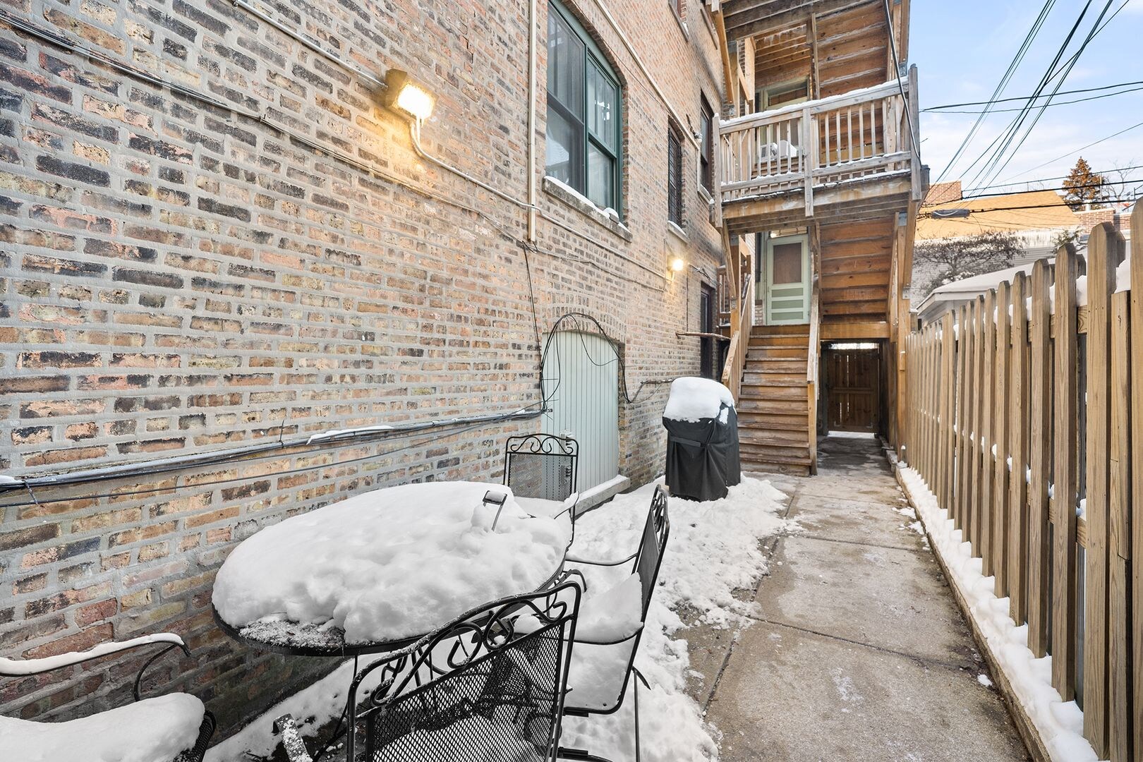 Building Photo - 2611 N Dayton St