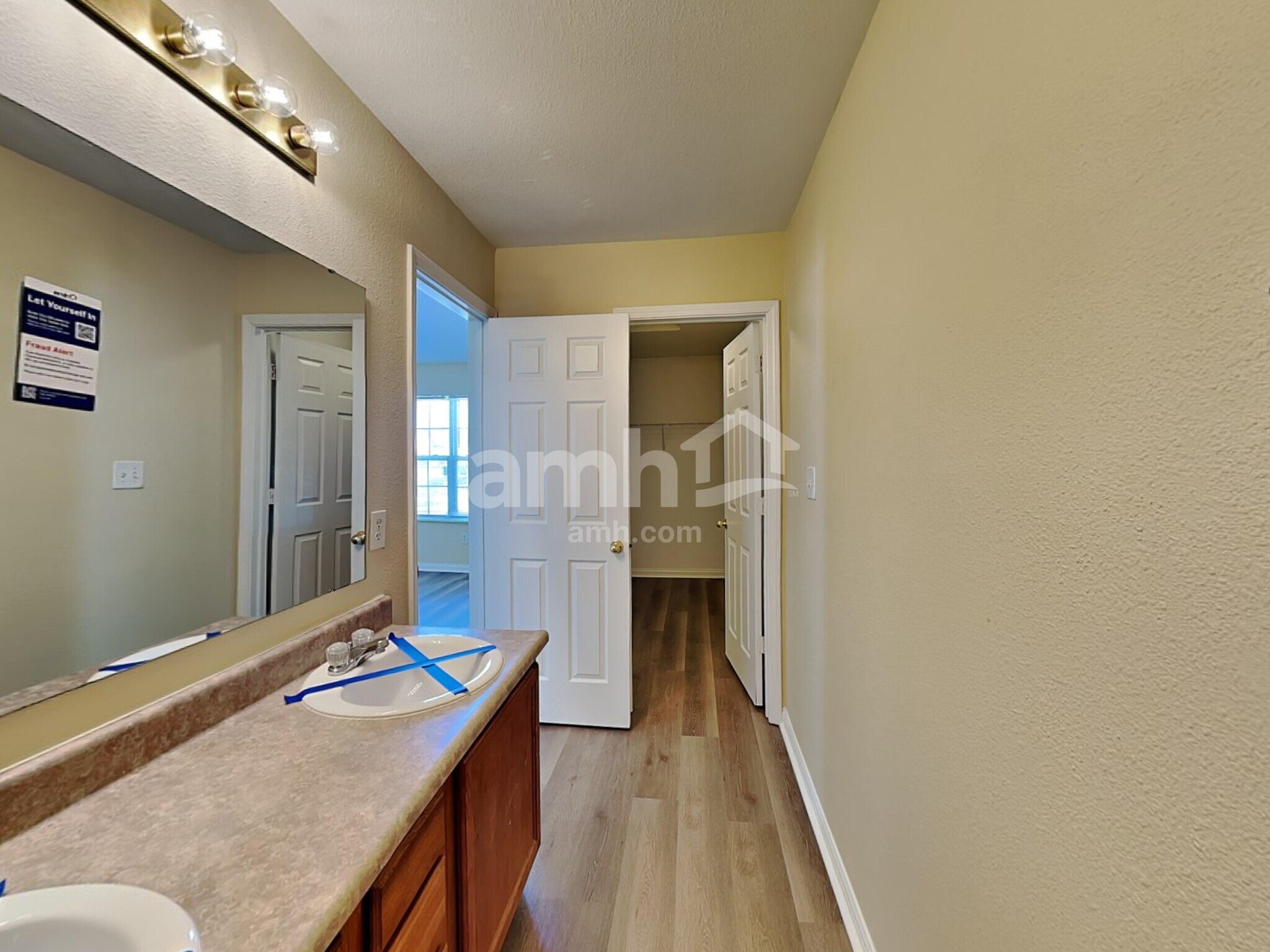 Building Photo - 11534 planewood Ct