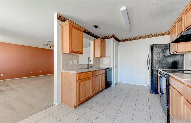 Building Photo - BEAUTIFUL AND SPACIOUS HOME