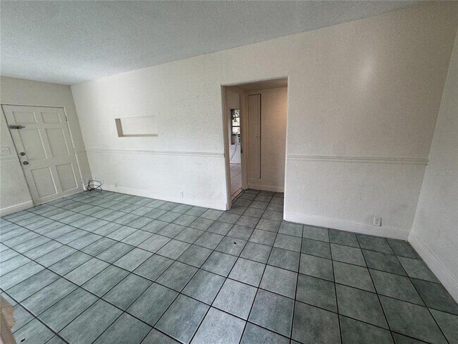 Building Photo - 1032 18th St