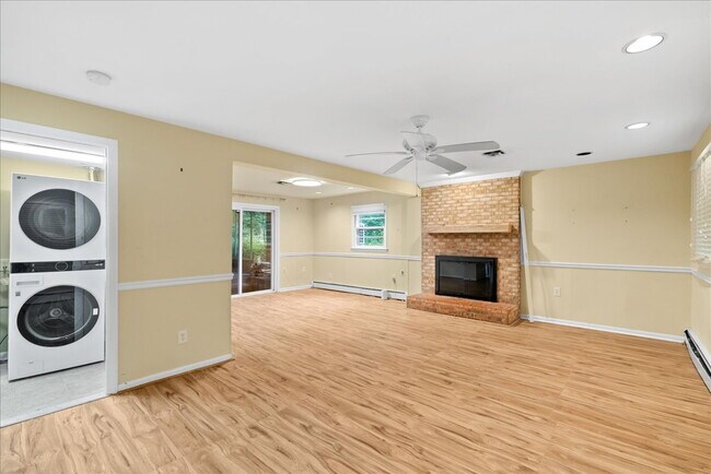 Building Photo - Find Your Forever Home in Valewood Manor