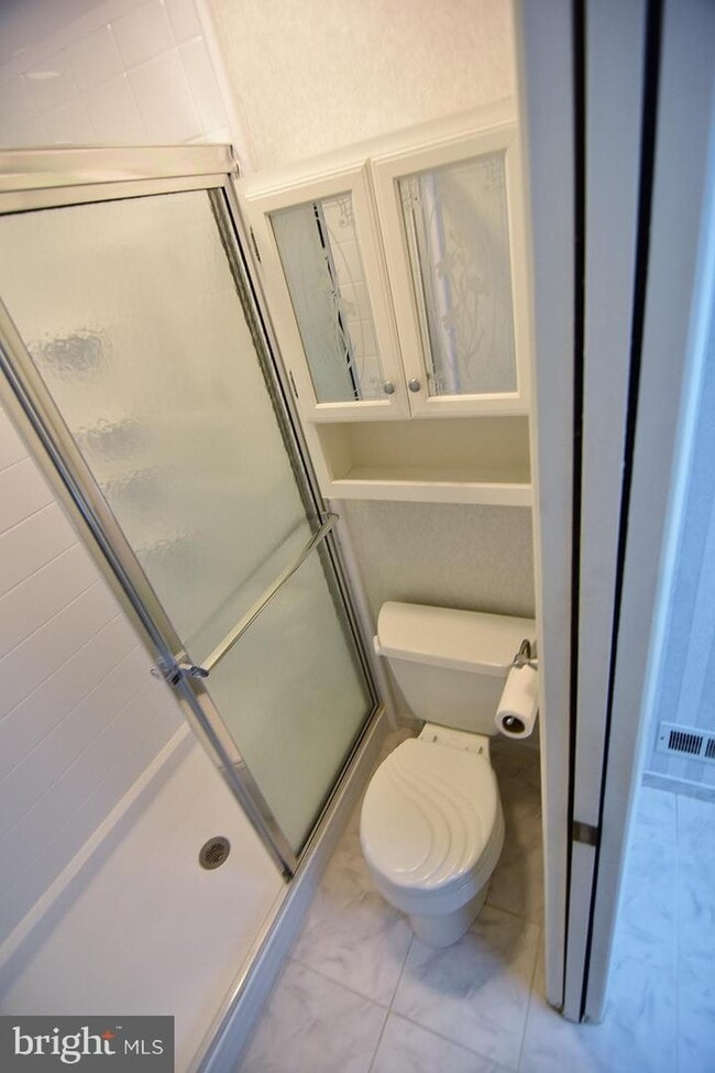 Building Photo - 21 Twin Brooks Dr