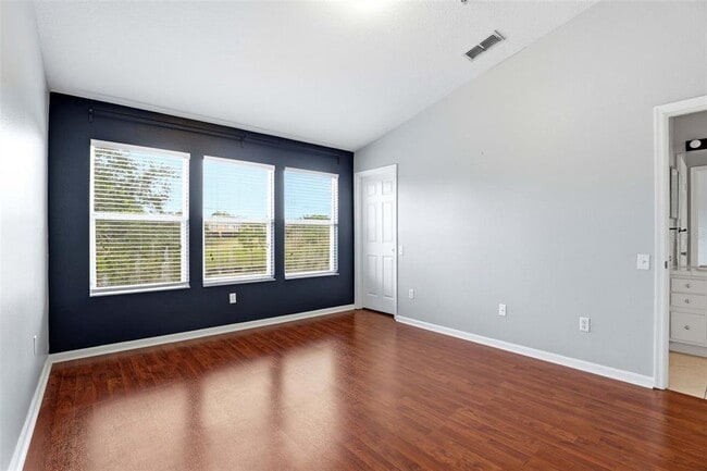 Building Photo - 6235 Goethe St