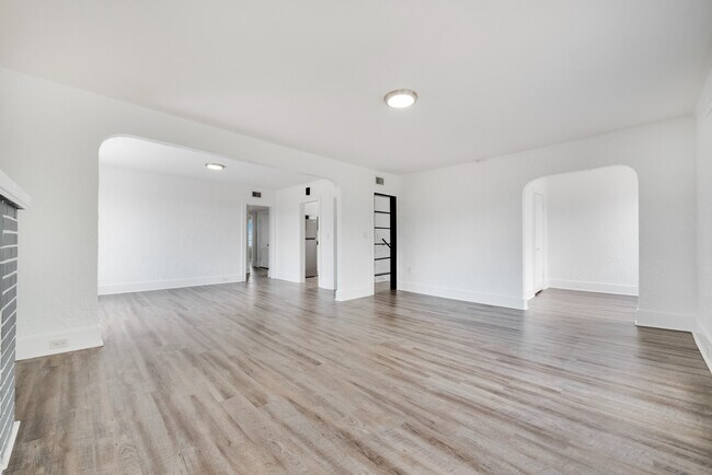 Building Photo - 1736 SW 9th St