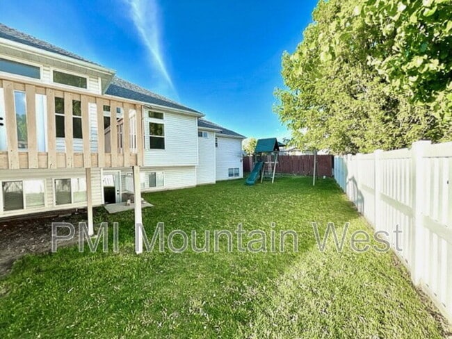 Building Photo - 2815 W 1375 N